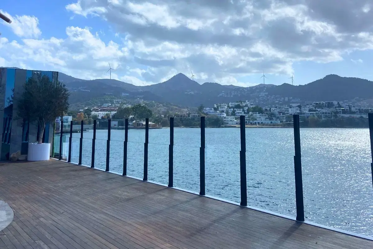 Kinetic KU-FC Glass Railing Systems
